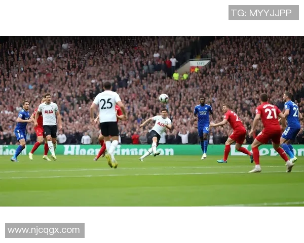 巴拉圭足球明星魅力四射盘点最帅球员与他们的精彩瞬间 巴拉圭足球明星魅力四射盘点最帅球员与他们的精彩瞬间