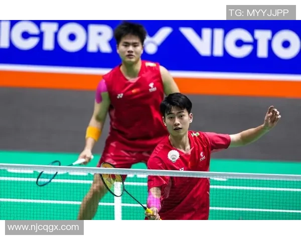 深圳羽毛球队在城市联赛中的灵活性表现引发热议与关注 深圳羽毛球队在城市联赛中的灵活性表现引发热议与关注