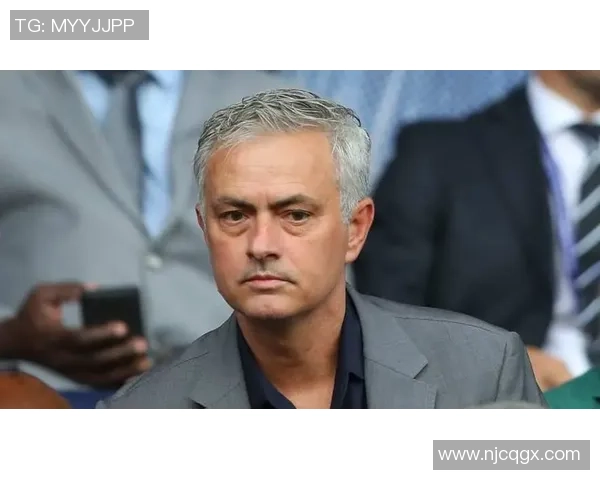 足球明星心理疾病的隐秘斗争与公众形象的背后故事 足球明星心理疾病的隐秘斗争与公众形象的背后故事